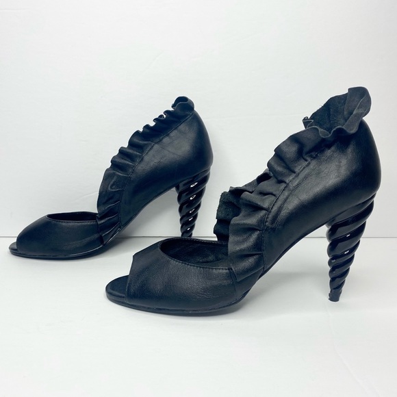Jeffrey Campbell ‘Michelle’ Leather Unicorn Heels - Picture 5 of 11